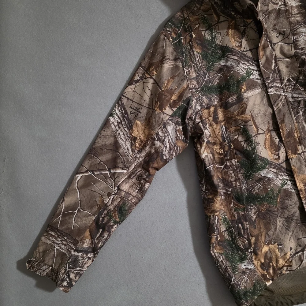NWT Field & Stream Mens RealTree Hydroproof Camo Rain Jacket Size Medium